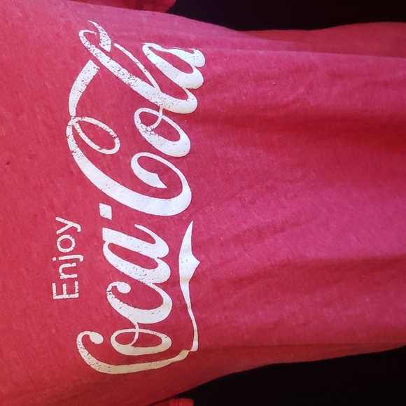 Red Vintage Coca-Cola shirt - Picture 2 of 5
